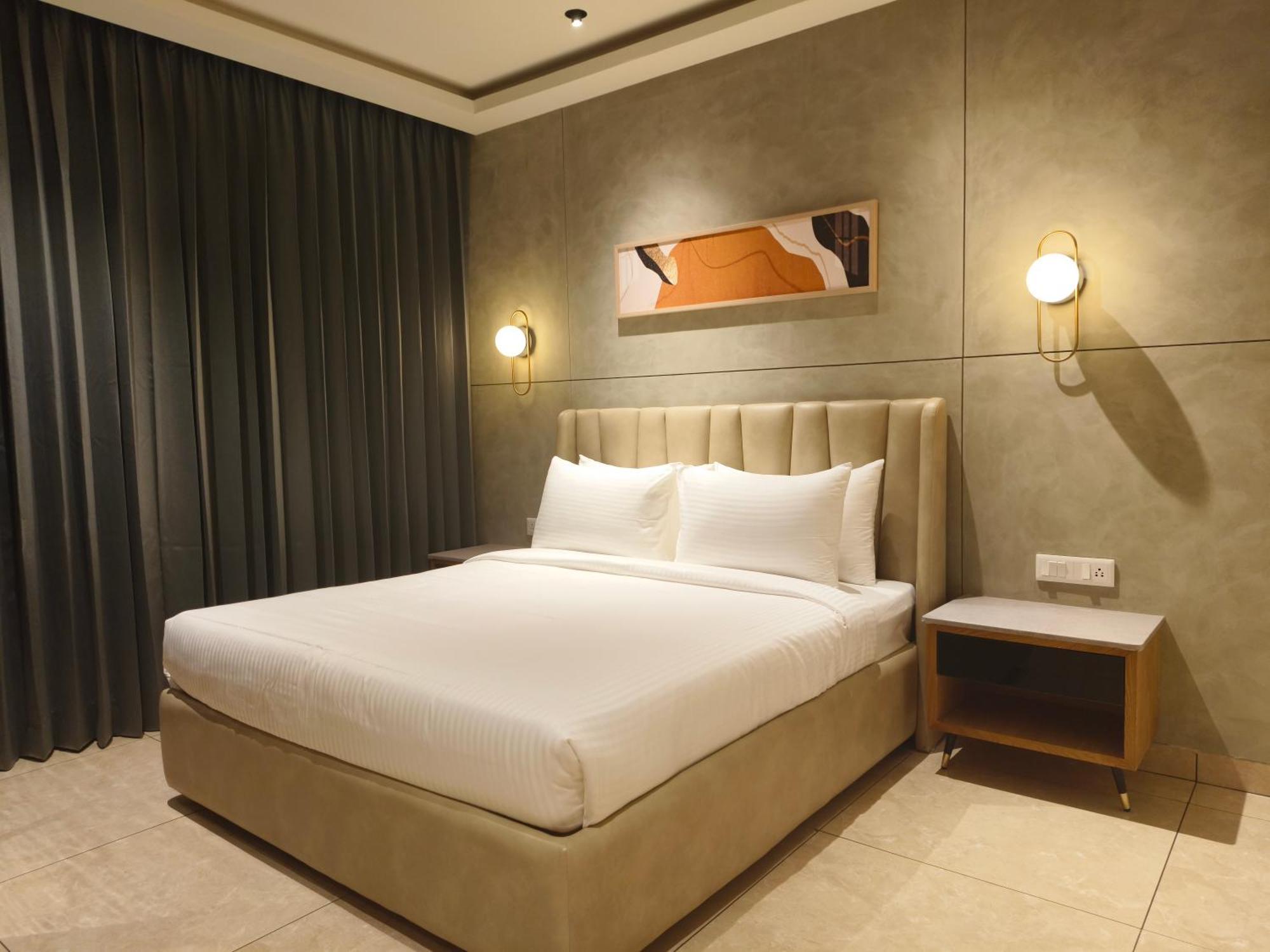 Olive Hotel Le Opera By Embassy Group Бангалор Екстериор снимка