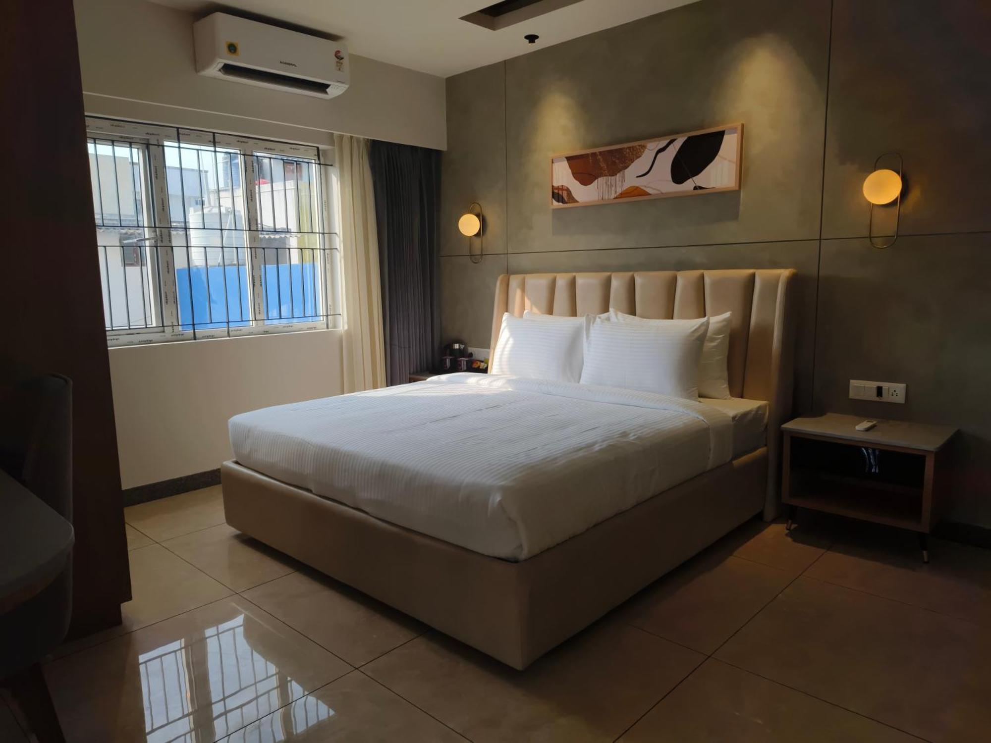 Olive Hotel Le Opera By Embassy Group Бангалор Екстериор снимка